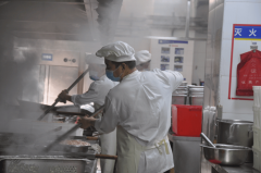 为客户建牢平安红